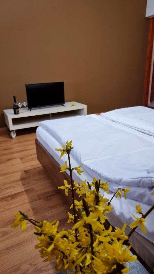 Relax Apartman Siofok-Sosto Exterior photo